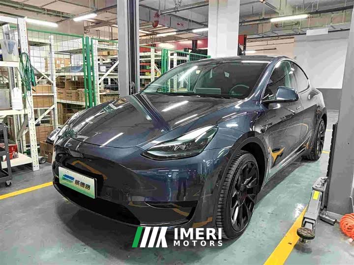 Tesla Model Y rear-wheel drive version
