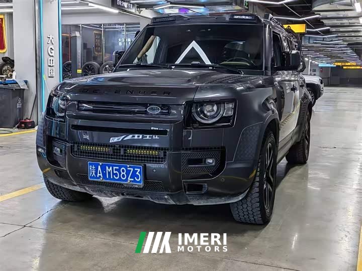 Land Rover Defender 110 3.0T P400 Dark Special Edition