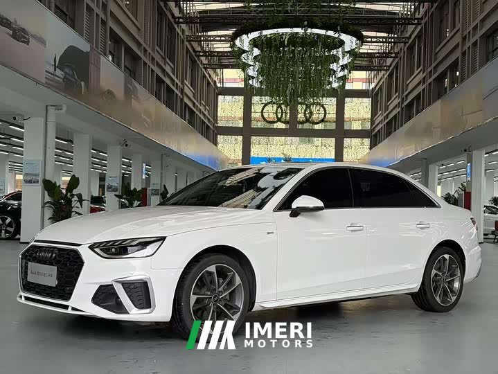 Audi A4L 35 TFSI Fashionable and Dynamic