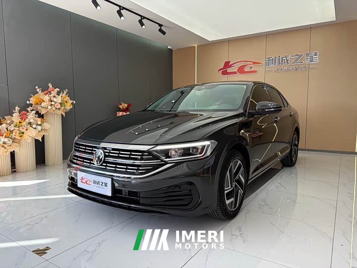 Volkswagen Sagitar 300TSI DSG Super Edition