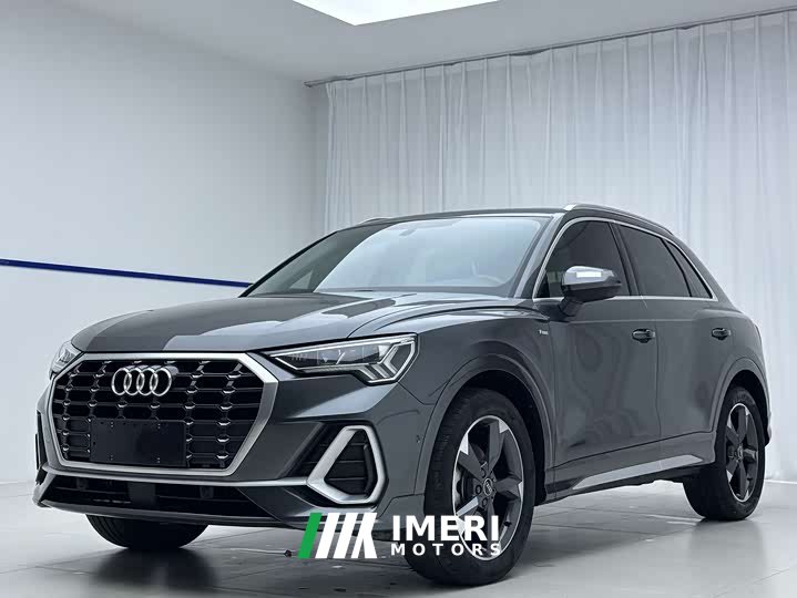 Audi Q3 35 TFSI Fashionable and Dynamic