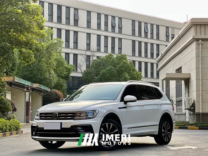 Volkswagen Tiguan L 330TSI Automatic FWD R-Line Premium Edition