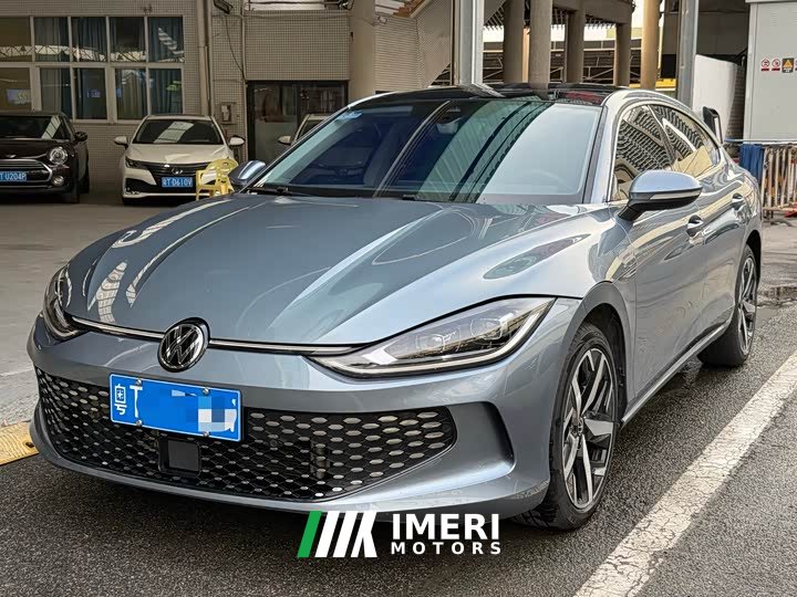 Volkswagen Lamando L 280TSI DSG Cool-La Edition