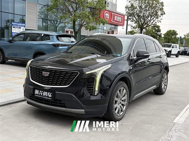 Cadillac XT4 28T two-wheel drive luxury