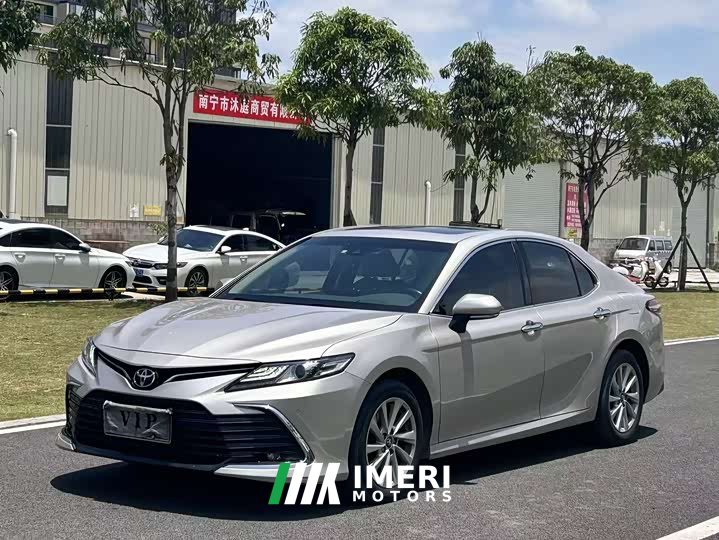 Toyota Camry 2.0G Luxury Edition