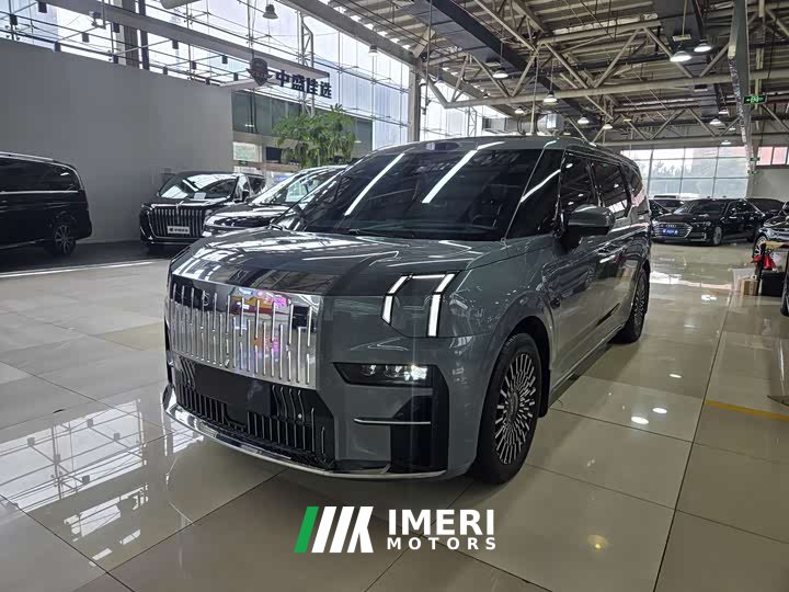 Zeekr 009 2024 6-Seater Executive AWD 108kWh