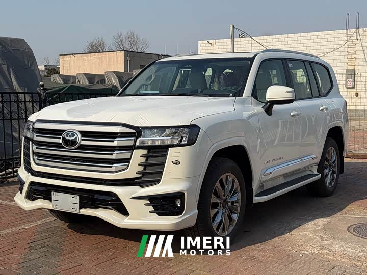 Toyota Land Cruiser (imported) LC300 4.0L Middle East version