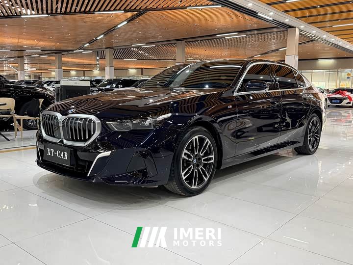 BMW 5 Series 530Li Leading M Sports Package