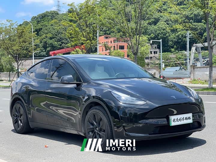 Tesla Model Y standard range rear-wheel drive version