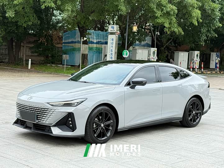 Changan UNI-V 1.5T premium