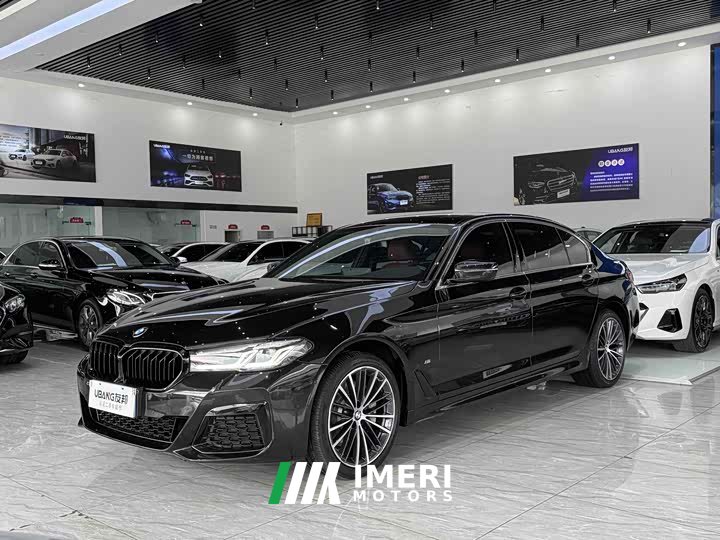 BMW 5 Series facelift 530Li leading M sports package