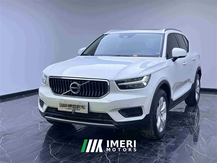Volvo XC40 T4 four-wheel drive smart travel fashion version