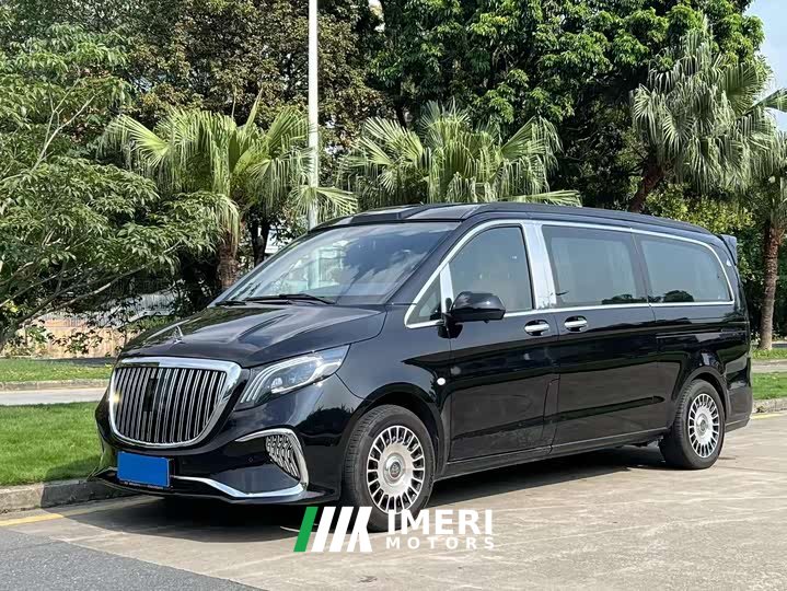 Mercedes-Benz Vito 2023 2.0T Business Edition 7 seats