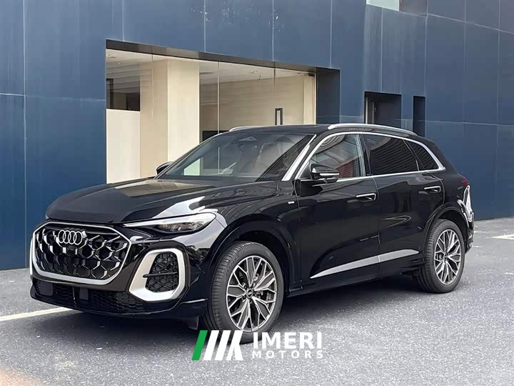 Audi Q5L 2.0T Exclusive Edition for Ten Million Users