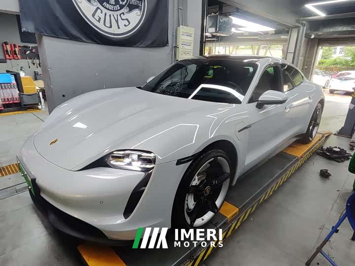 Porsche Taycan 2022 facelift Taycan