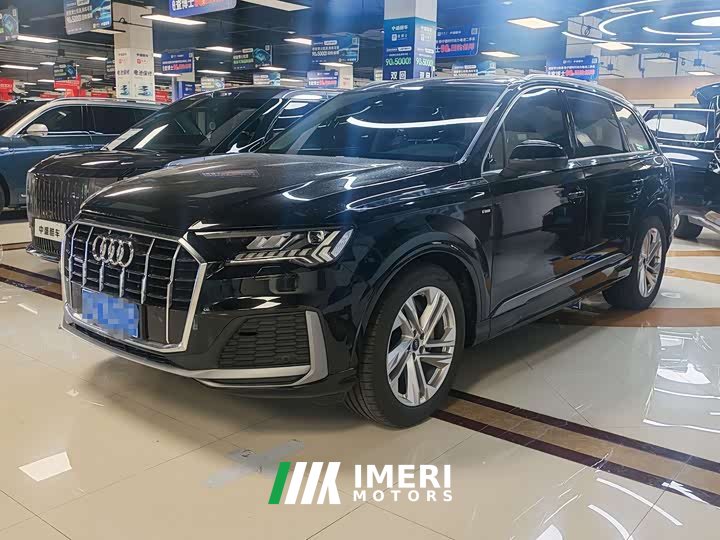 Audi Q7 2023 45 TFSI quattro S line sports