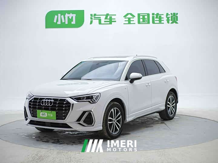 Audi Q3 35 TFSI aggressive and dynamic (1.4T)