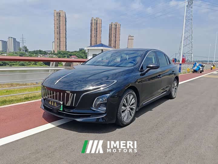 Hongqi E-QM5 431km Charging Enjoyment Edition