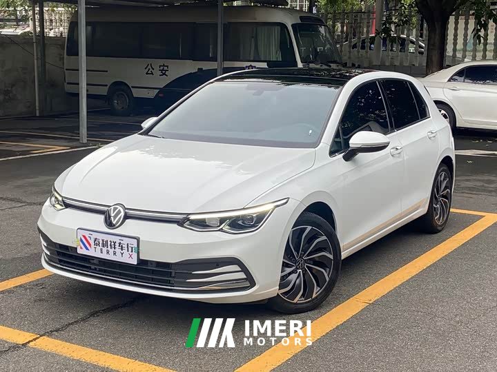 Volkswagen Golf facelift 200TSI DSG Pro