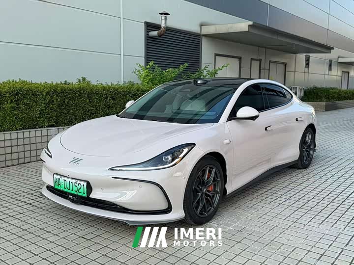 Li Auto Zhiji L6 Max Standard Edition