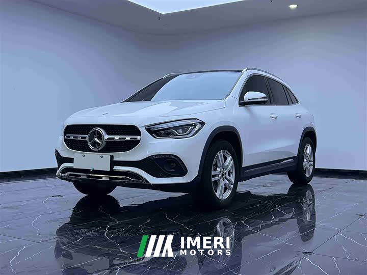 Mercedes-Benz GLA 200
