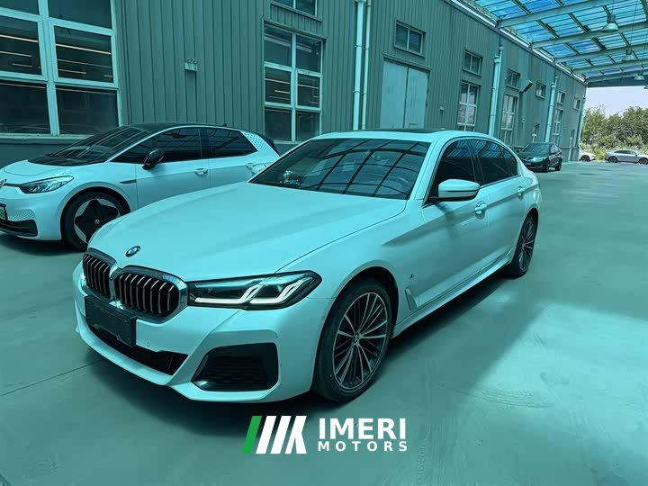 BMW 5 Series facelift 530Li leading M sports package