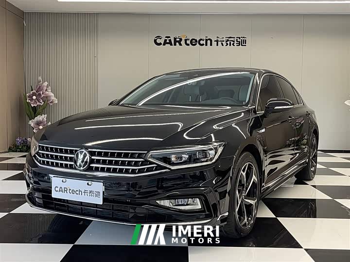 Volkswagen Magotan 2 million public 330TSI DSG luxury