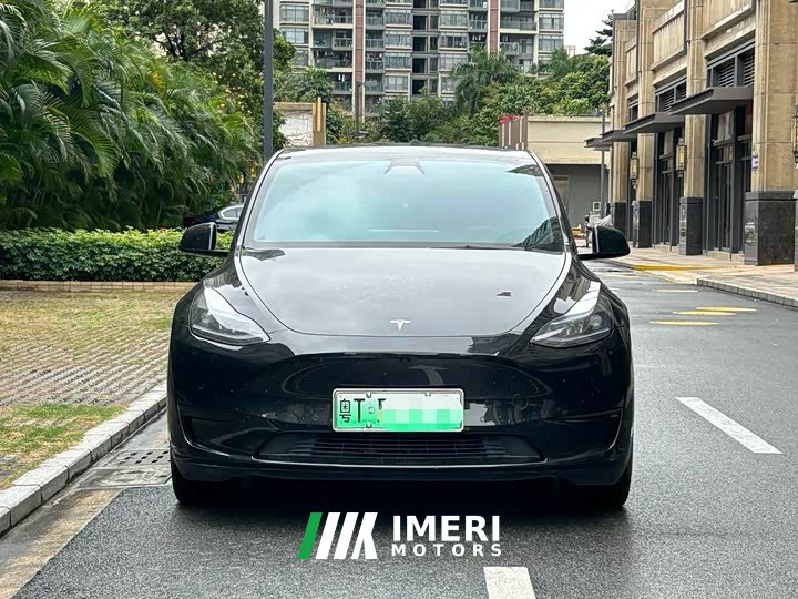 Tesla Model Y standard range rear-wheel drive version
