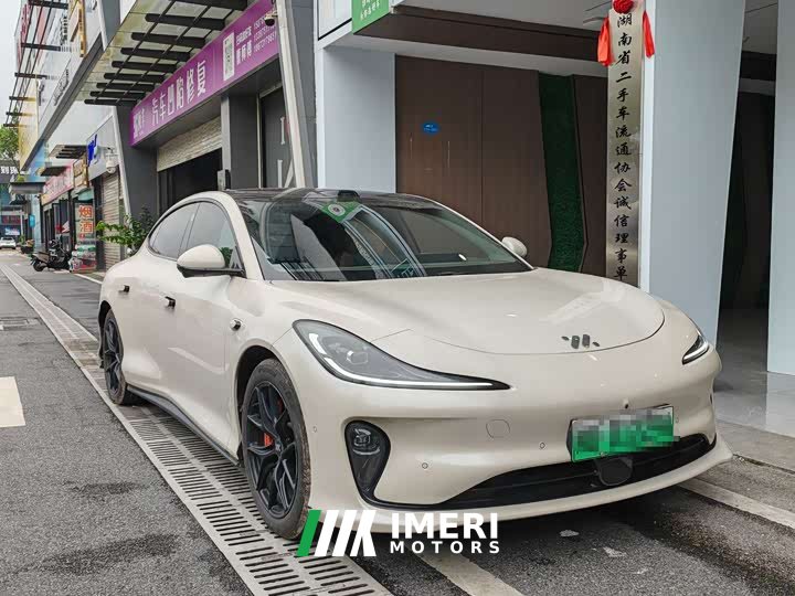 Li Auto Zhiji L6 Max