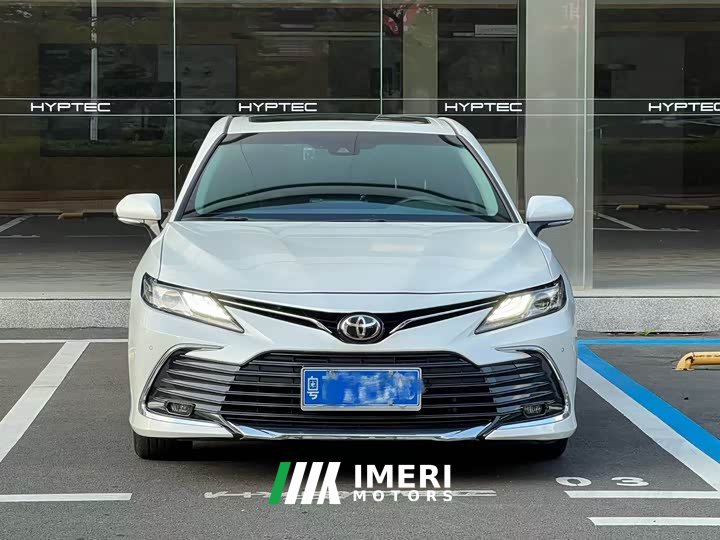 Toyota Camry 2.0G Deluxe Edition