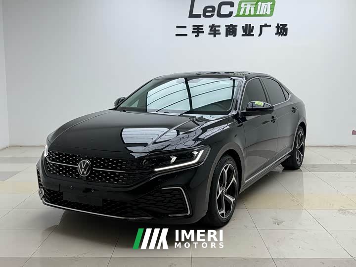 Volkswagen Passat 330TSI Starry Sky Elite Edition