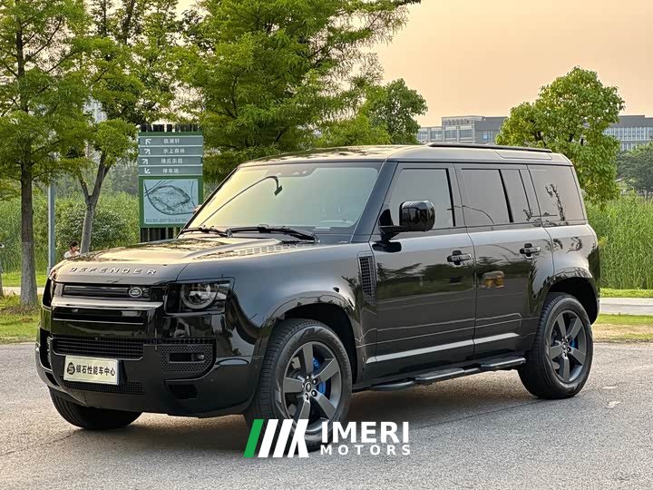 Land Rover Defender 110 3.0T P400 X-Dynamic HSE