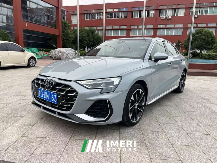 Audi A3 2025 A3L Limousine 35TFSI Flying Spur Exclusive