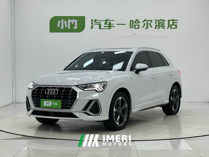 Audi Q3 35 TFSI Fashionable and Dynamic (1.4T)