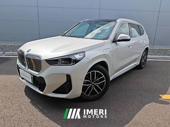 BMW iX1 eDrive25L M Sports Package