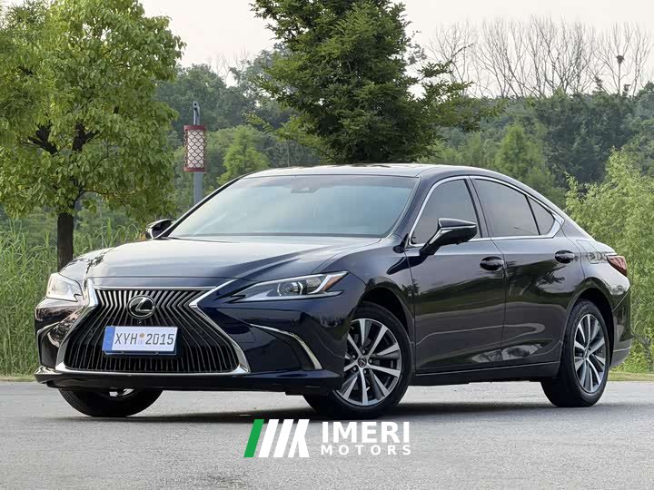 Lexus ES 200 Excellence Edition
