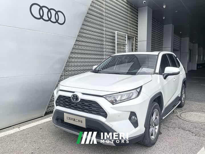 Toyota RAV4 Rongfang 2.0L CVT two-wheel drive fashion PLUS version