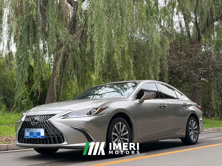 Lexus ES 200 Excellence Edition