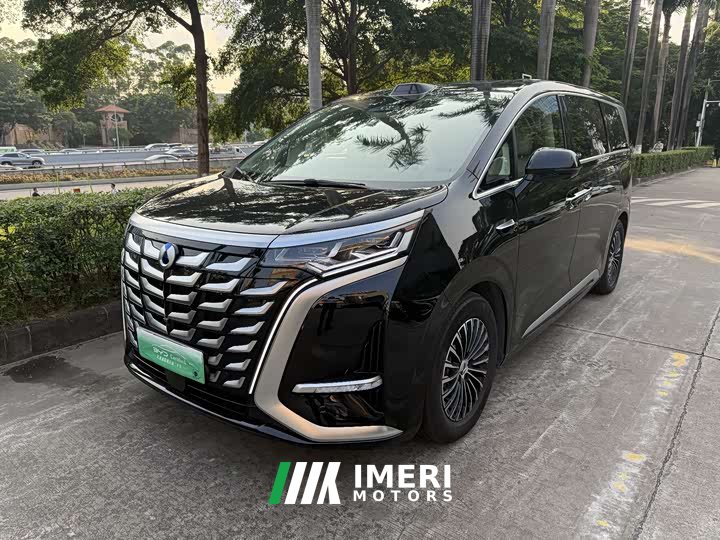 Denza D9 DM-i smart driving version 1020 four-wheel drive flagship