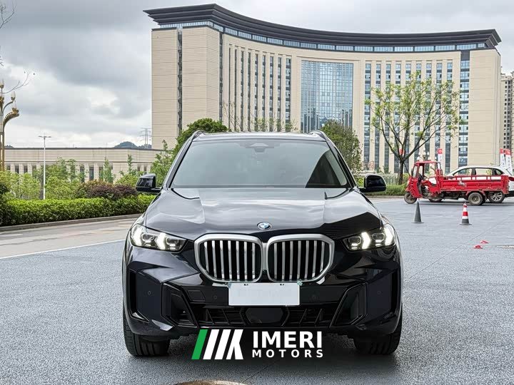 BMW X5 xDrive 30Li Exclusive M Sports Night Package