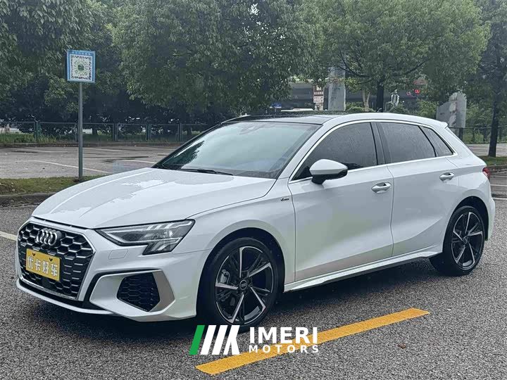 Audi A3 2021 Sportback 35 TFSI stylish and sporty