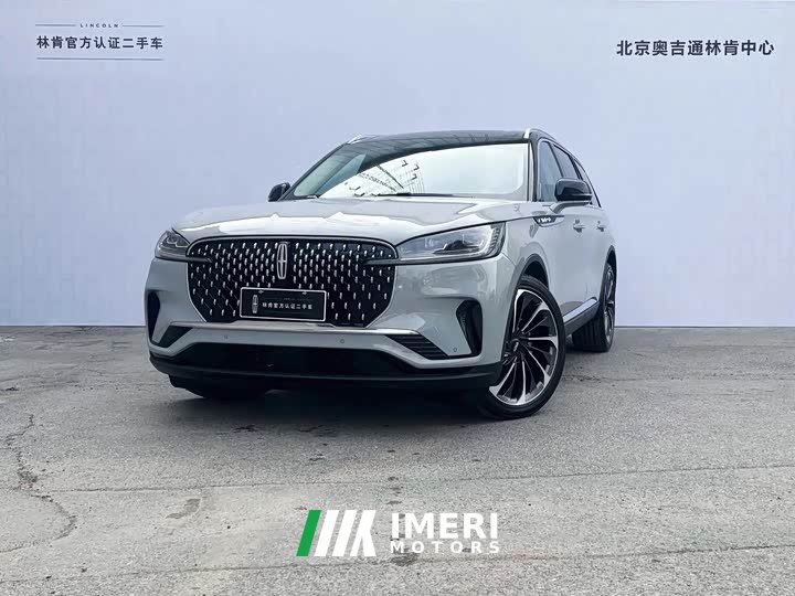 BMW Pilot 3.0T V6 four-wheel drive luxury version, six seats