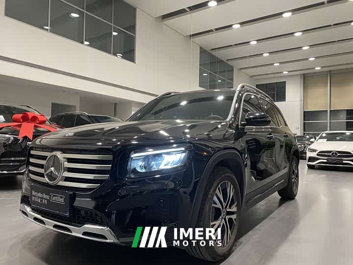 Mercedes-Benz GLB facelift GLB 220 dynamic version