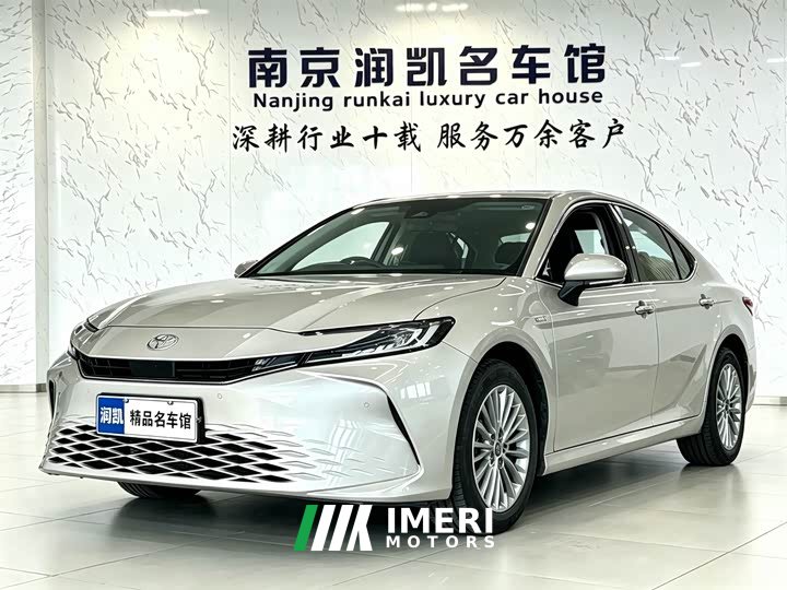 Toyota Camry Shuangqing 2.0HGVP Deluxe Edition