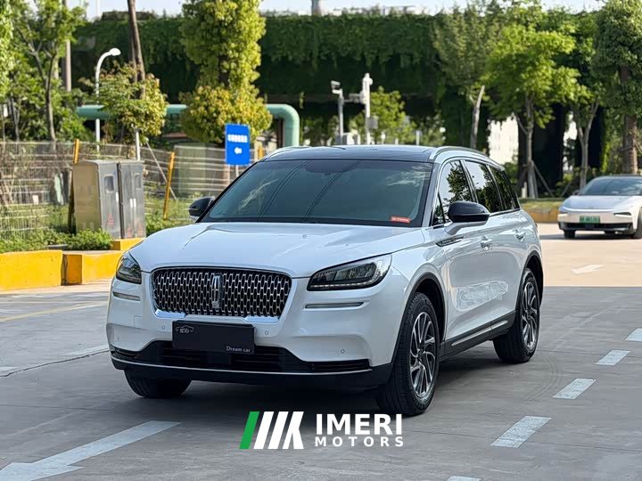 Lynk & Co Adventurer 2022 2.0T two-wheel drive exclusive edition