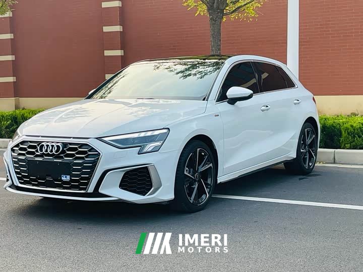 Audi A3 Sportback 35 TFSI stylish and sporty
