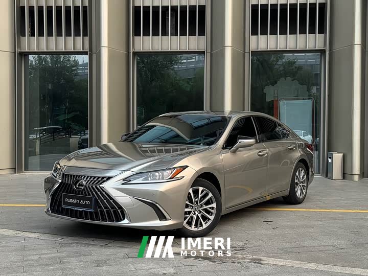 Lexus ES 200 Excellence Edition