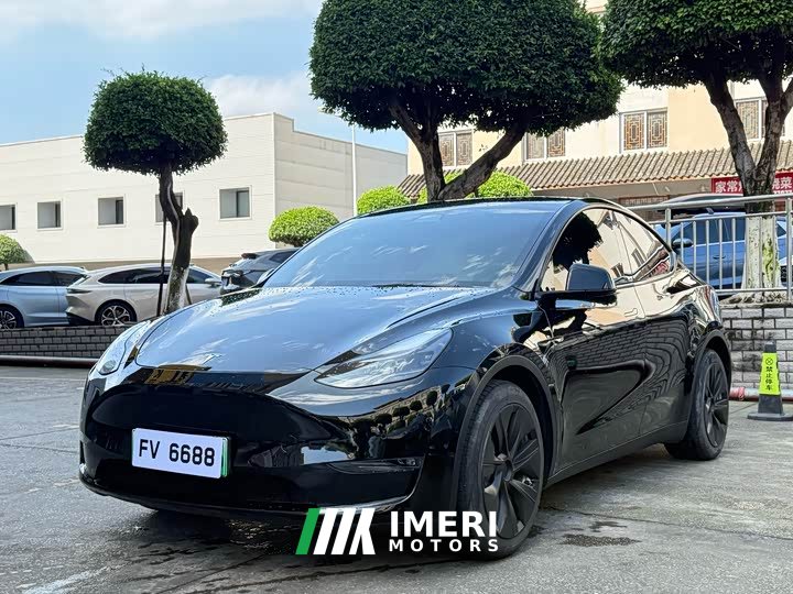 Tesla Model Y standard range rear-wheel drive version