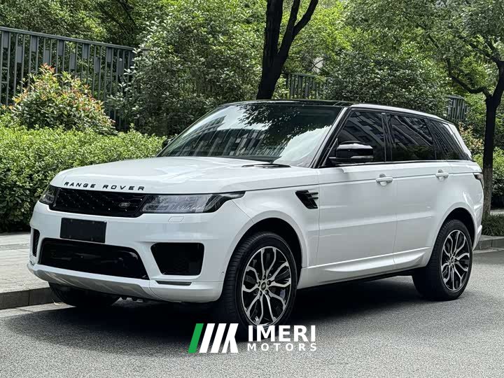 Land Rover Range Rover Sport 3.0 L6 Black Edition