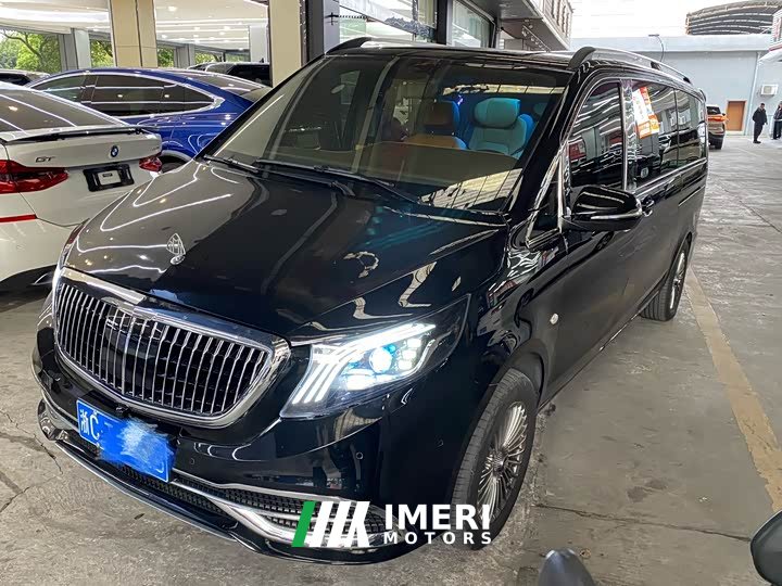 Mercedes-Benz Vito 2023 2.0T Business Edition 7 seats